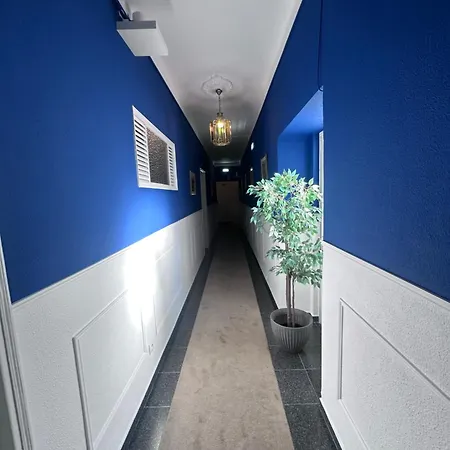 Arcada House 3*